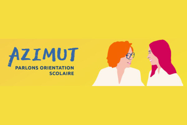 Cette image présente une illustration graphique montrant deux femmes échangent un sourire, dans un style dessiné aux couleurs vives. En dessous figure le titre du podcast « Azimut – Parlons Orientation ». Le visuel symbolise la discussion, l’accompagnement et la bienveillance au cœur des contenus proposés par Azimut pour aider les familles dans l’orientation scolaire et professionnelle.