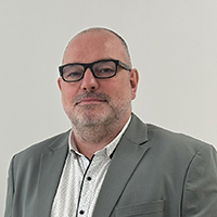 Portrait de Pierre-Yves Tigréat, Directeur général de l'ESCOM Chimie.